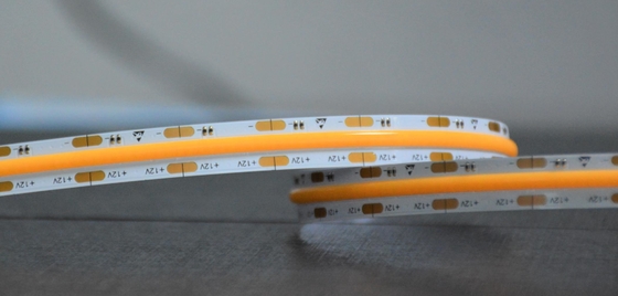 luz de tira flexible de la MAZORCA de 8m m 12V LED Dotless con ángulo de haz de 140 grados