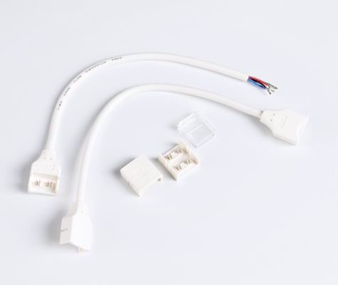 MAZORCA 4 Pin Led Connector del RGB de los accesorios de la luz de tira de IP65 LED