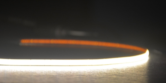 Luz 24V flexible los 8w/M de la cinta de la MAZORCA del PWB LED del Super Slim 5m m